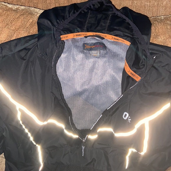 Orangetheory OTF Windbreaker nylon jacket Sz L HOODED HALF-ZIP SPORT ANORAK - Picture 4 of 8